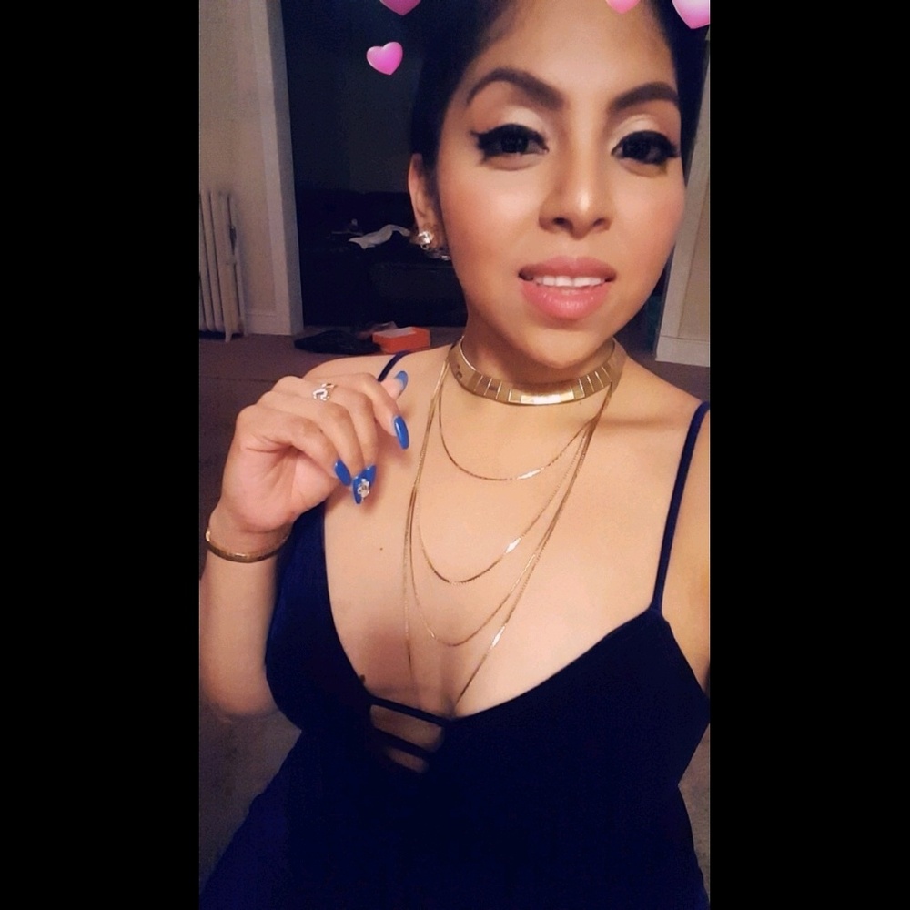 Meet your Posher, Estefania